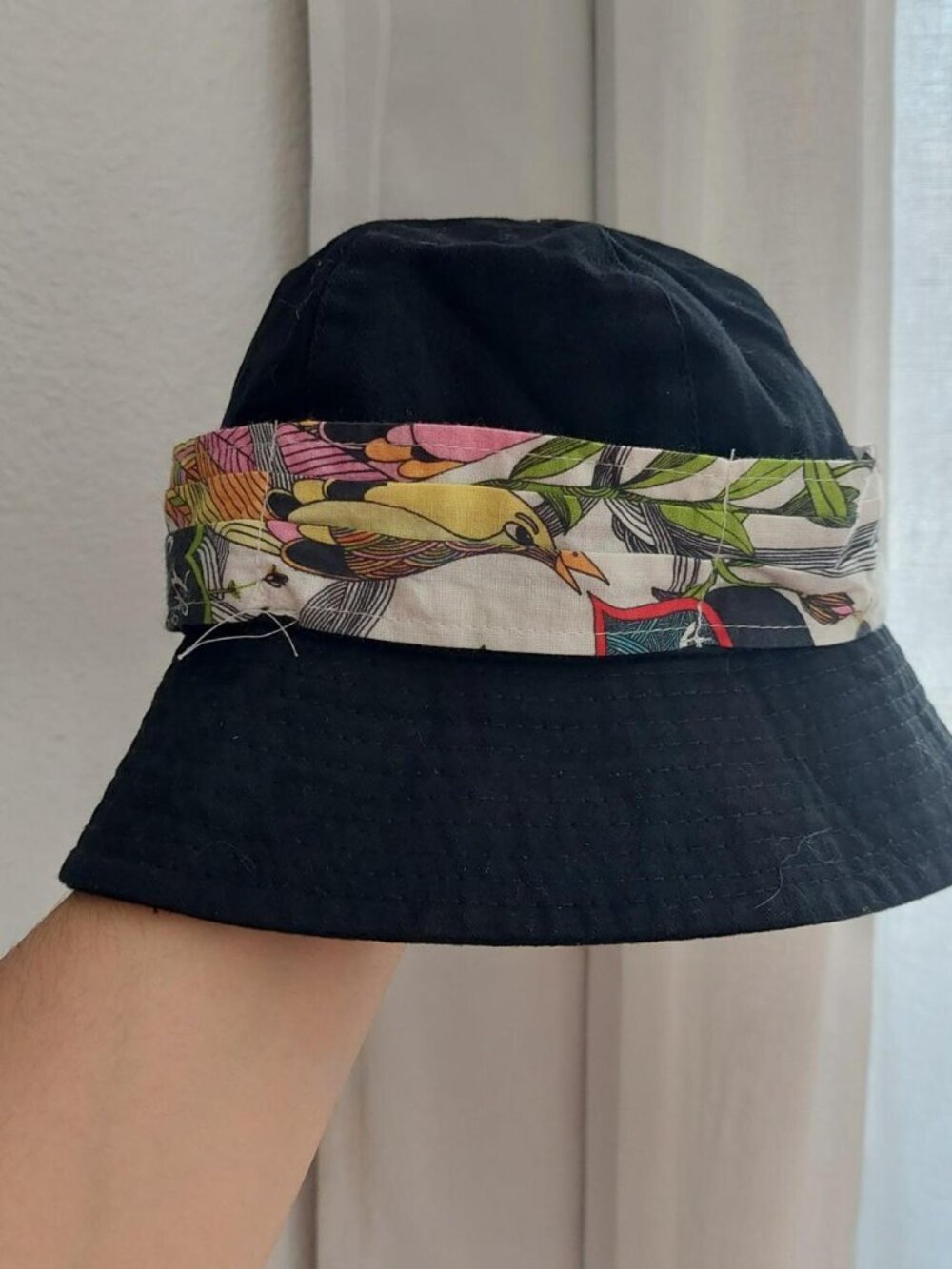 Black bucket hat with bird print band sakroots peace #summer #outdoors